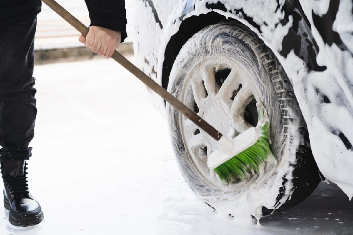 Car Wheel Cleaning
