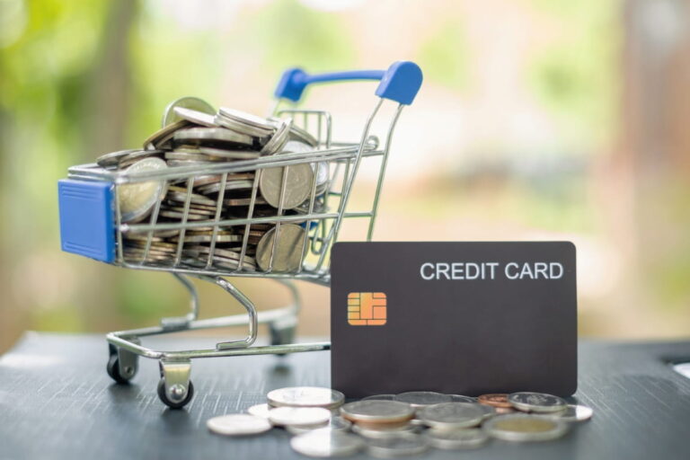 Maximizing Rewards: Smart Credit Card Habits for Cashback and Points